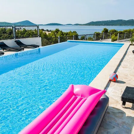 Holiday Panorama-3 *